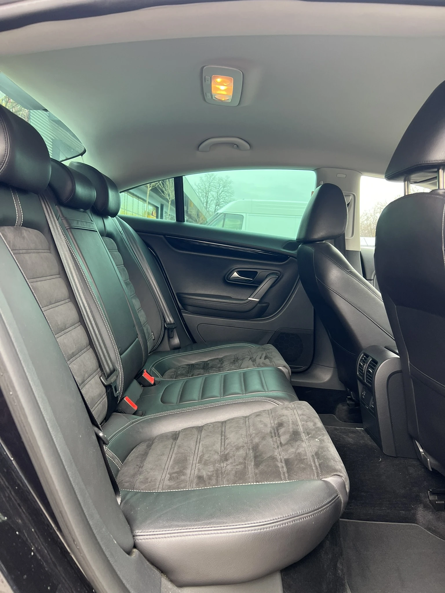 VW CC 2.0, снимка 8 - Автомобили и джипове - 53748304