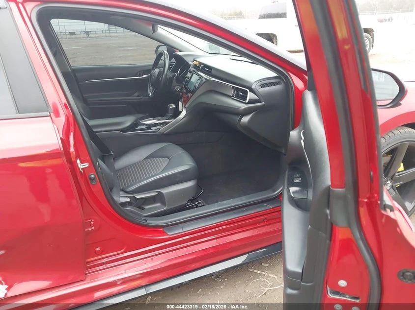 Toyota Camry 2.5l Se, снимка 5 - Автомобили и джипове - 53823654