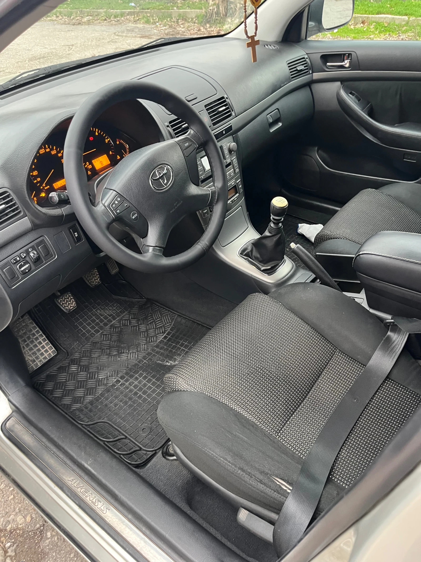 Toyota Avensis D4d Fase Lift, снимка 9 - Автомобили и джипове - 53851444