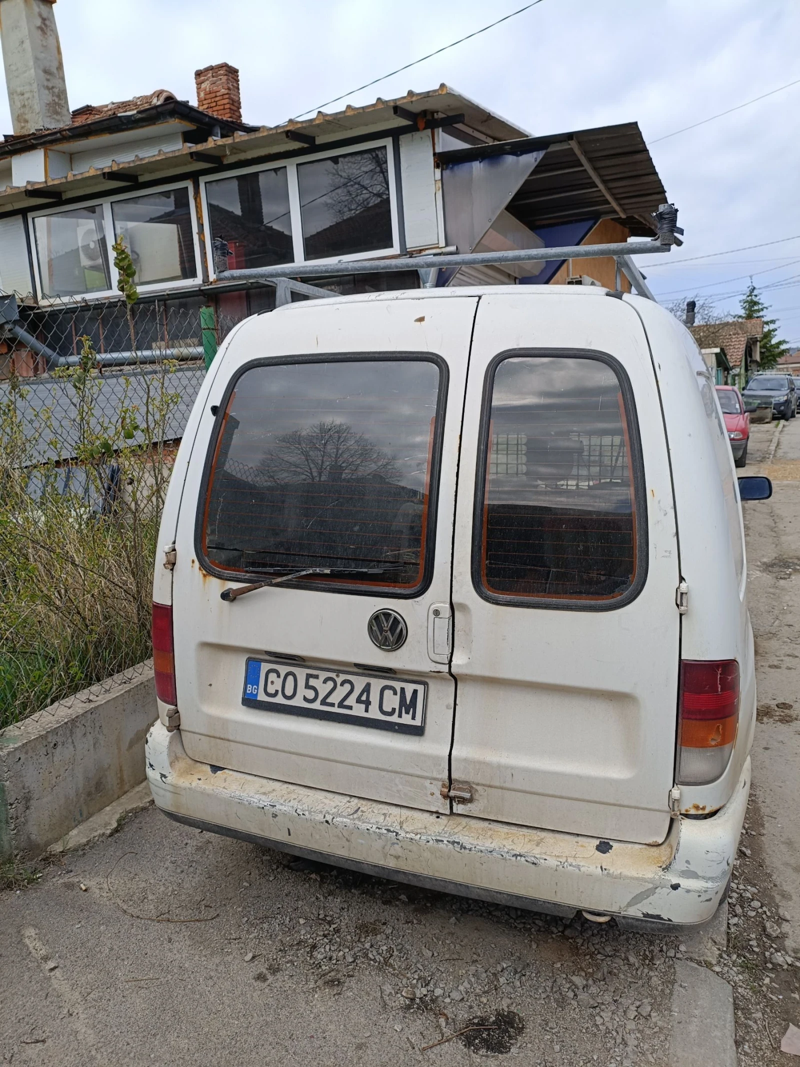 VW Caddy 1.9D, снимка 3 - Автомобили и джипове - 54171374