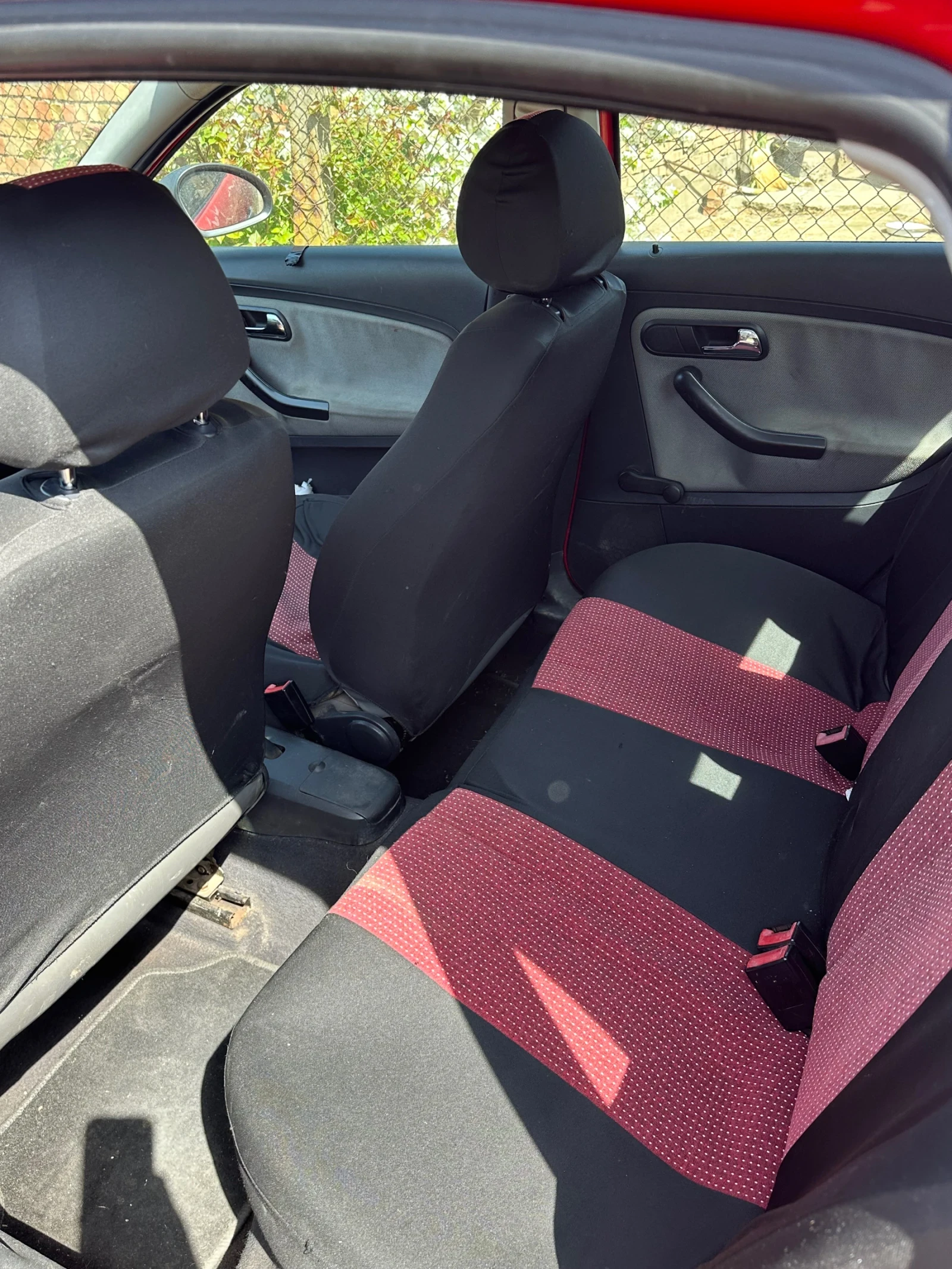 Seat Cordoba, снимка 6 - Автомобили и джипове - 54254296