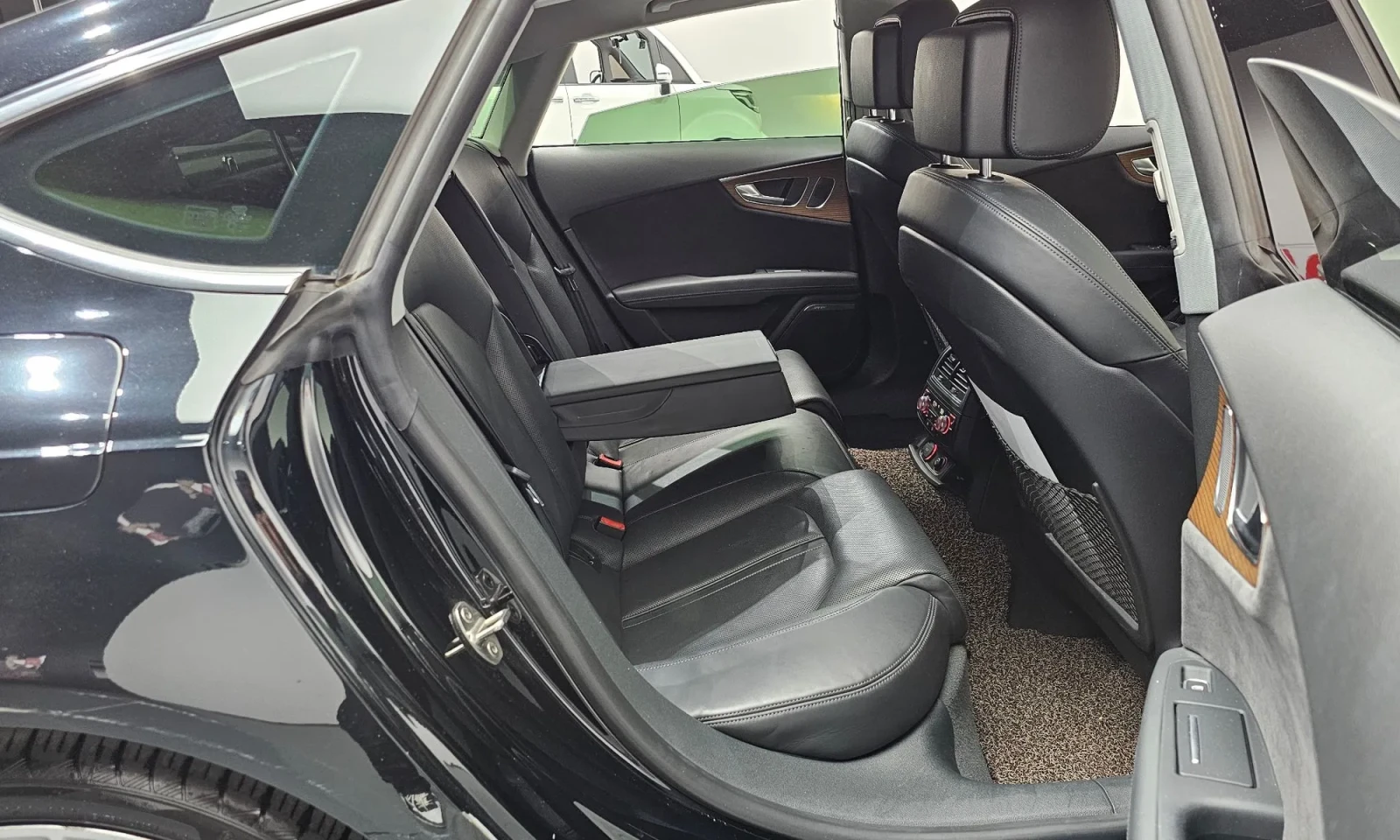 Audi A7 PREMIUM PLUS| BOSE| HUD| КАМЕРА| , снимка 12 - Автомобили и джипове - 54442351