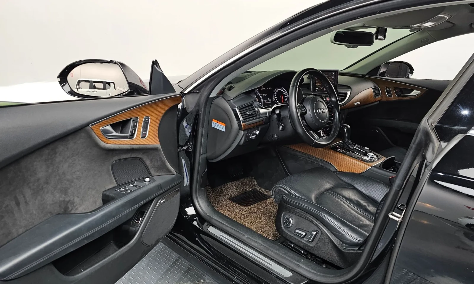 Audi A7 PREMIUM PLUS| BOSE| HUD| КАМЕРА| , снимка 5 - Автомобили и джипове - 54442351