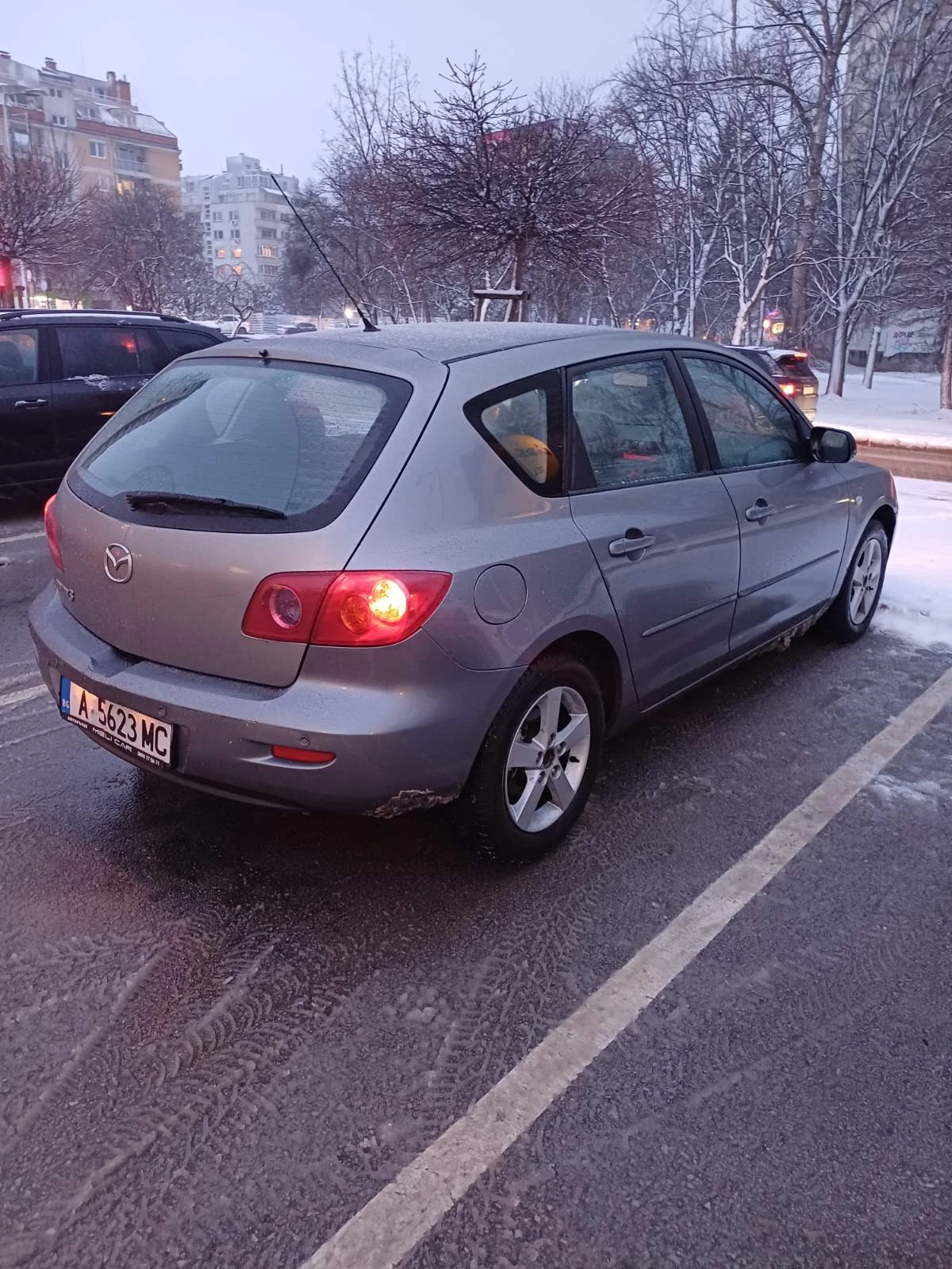 Mazda 3 1, 6 Бензин, снимка 4 - Автомобили и джипове - 54522361
