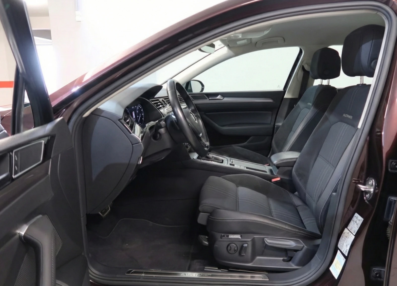 VW Passat Alltrack 2.0 TDI 4 MOTION, снимка 16 - Автомобили и джипове - 54546528