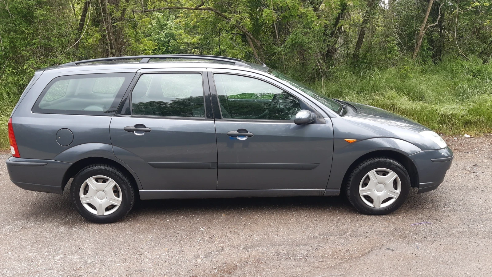 Ford Focus Комби.Обслужен!, снимка 2 - Автомобили и джипове - 54698356