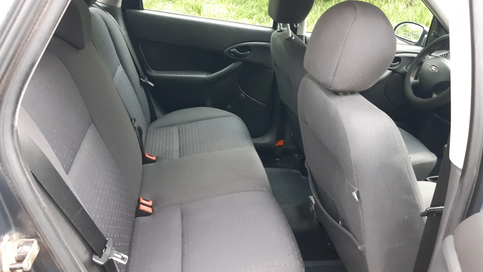 Ford Focus Комби.Обслужен!, снимка 11 - Автомобили и джипове - 54698356