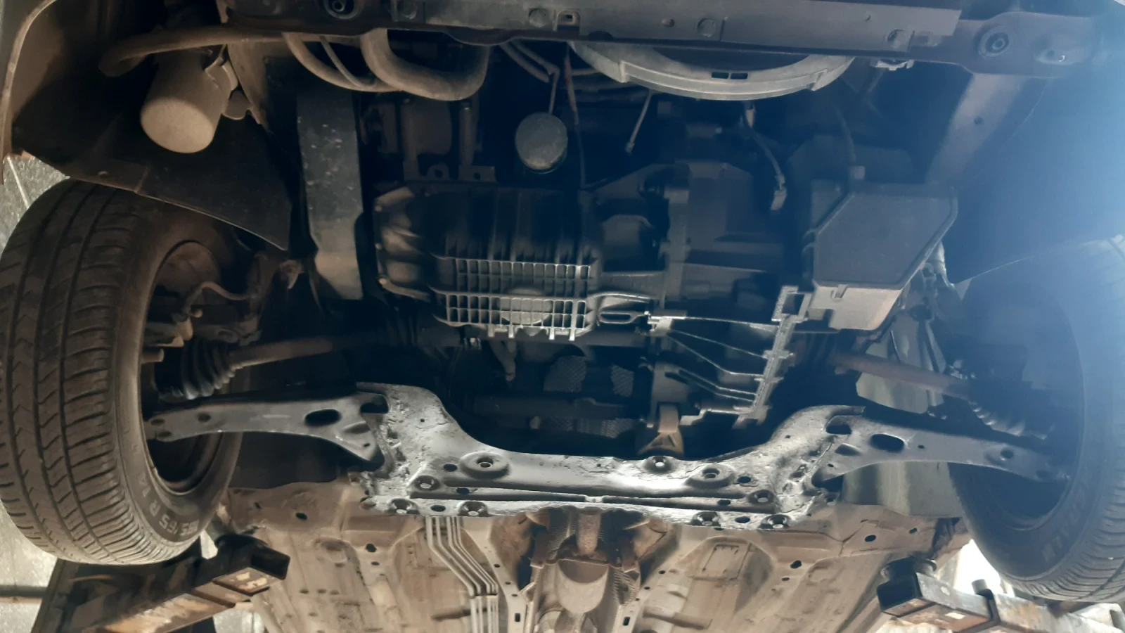 Ford Focus Комби.Обслужен!, снимка 17 - Автомобили и джипове - 54698356