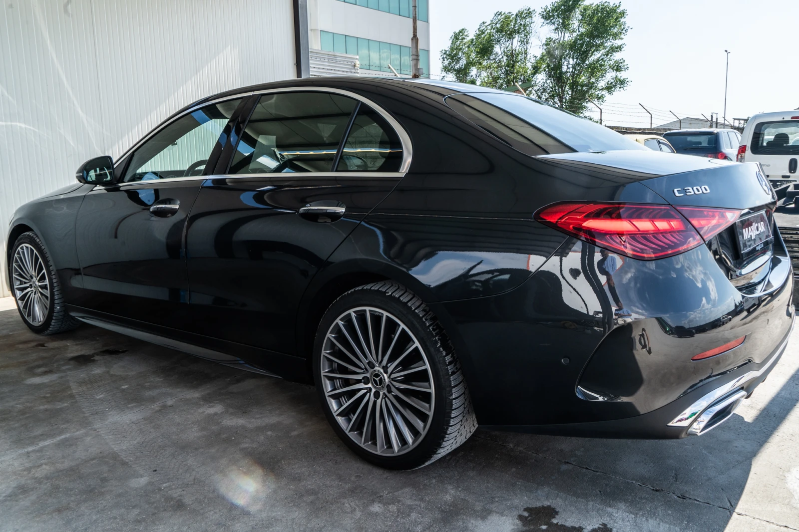 Mercedes-Benz C 300 2024 = FULL MAX = 40K KM = ГАРАНЦИЯ = ЛИЗИНГ, снимка 6 - Автомобили и джипове - 55055157