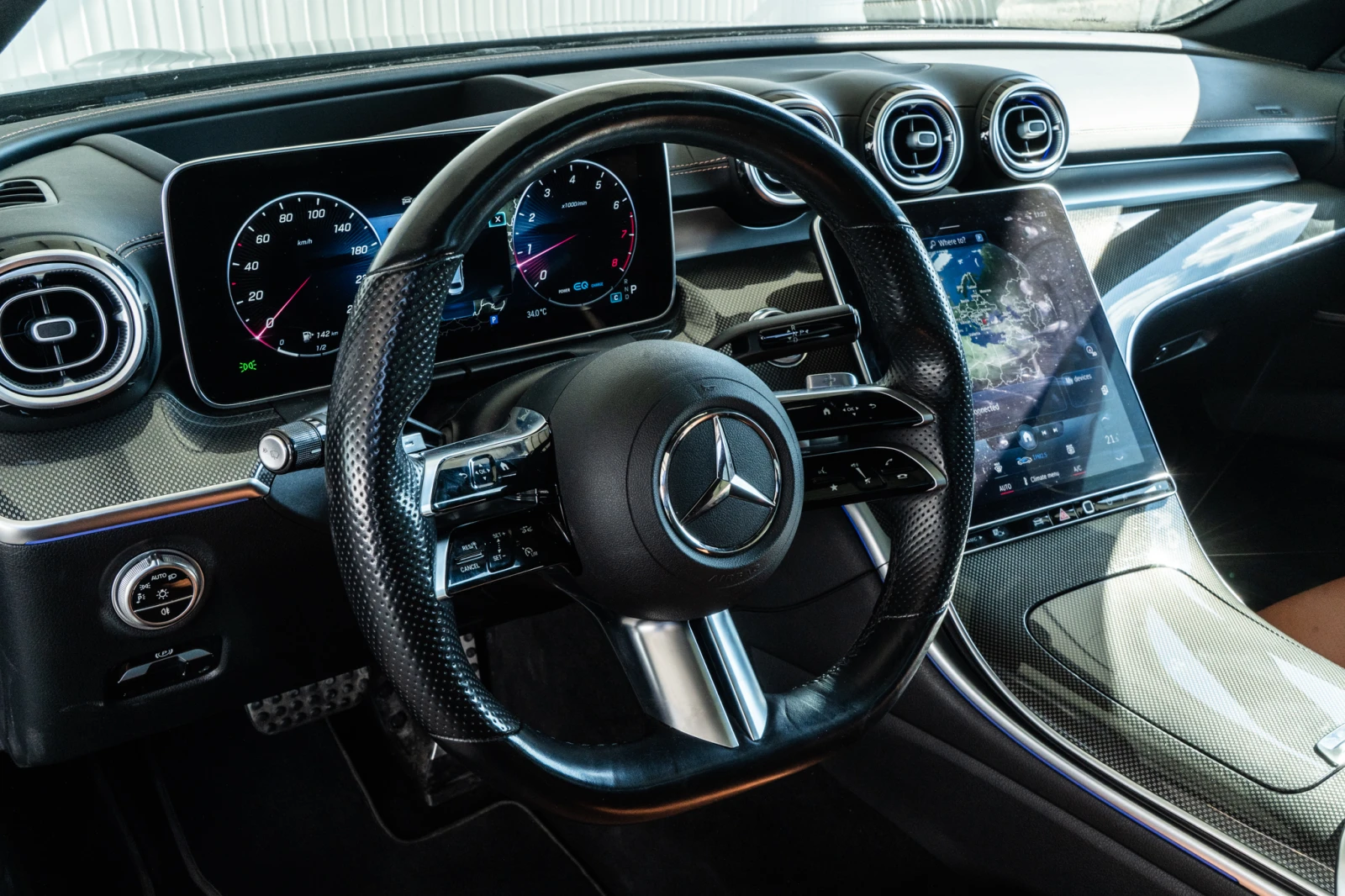 Mercedes-Benz C 300 2024 = FULL MAX = 40K KM = ГАРАНЦИЯ = ЛИЗИНГ, снимка 8 - Автомобили и джипове - 55055157