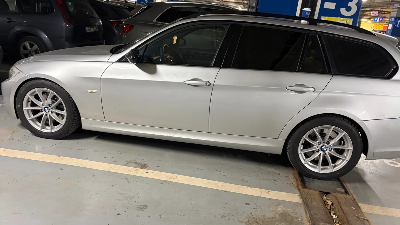 BMW 330, снимка 11 - Автомобили и джипове - 55087900
