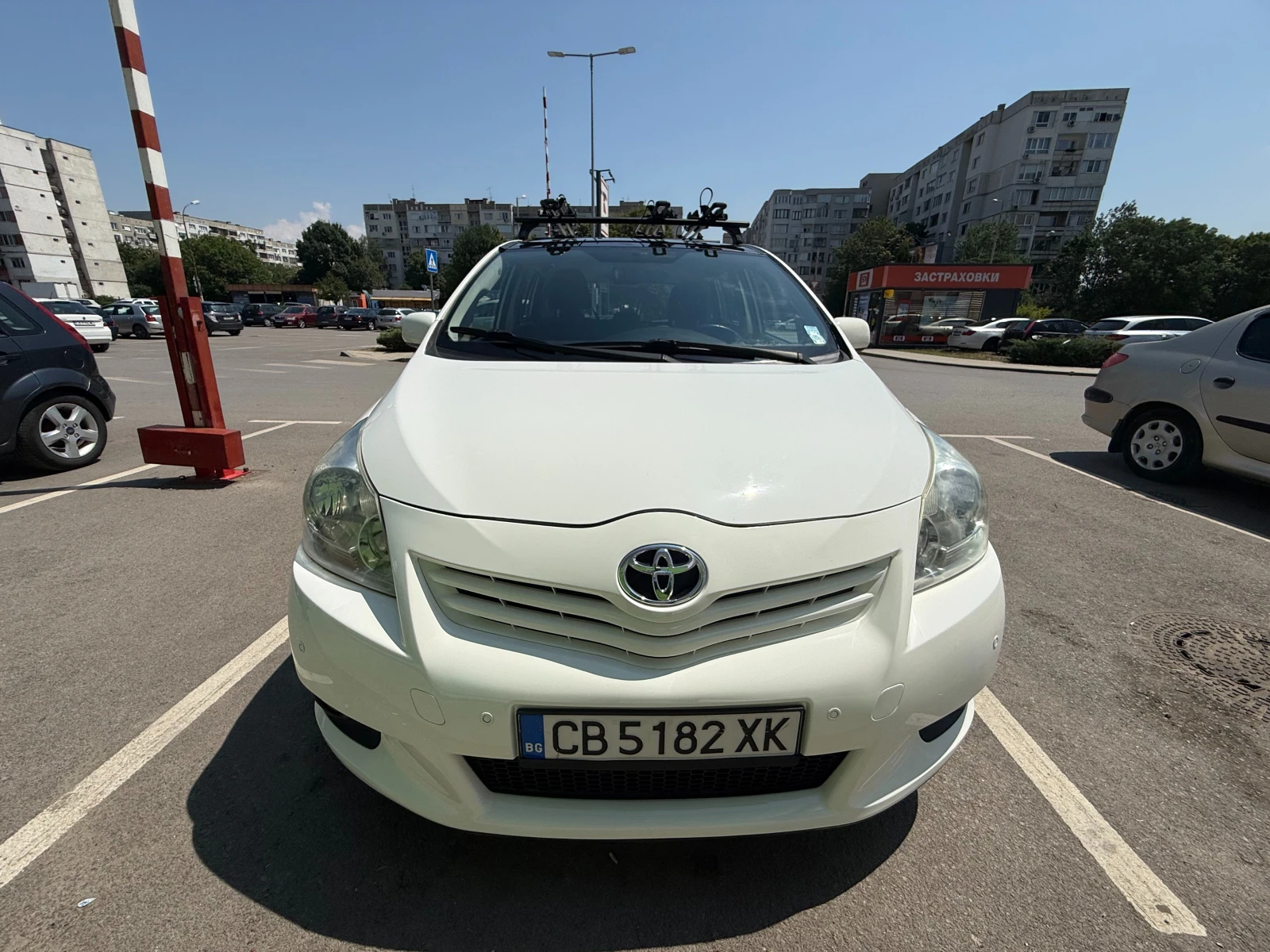 Toyota Verso 2.2 D-4D Executive, снимка 2 - Автомобили и джипове - 55374135