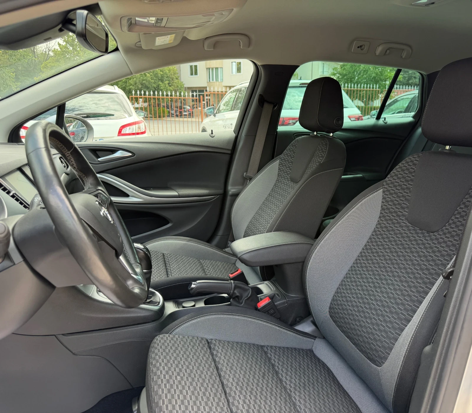 Opel Astra 1.5CDTI/Camera/Navi/, снимка 13 - Автомобили и джипове - 55431634