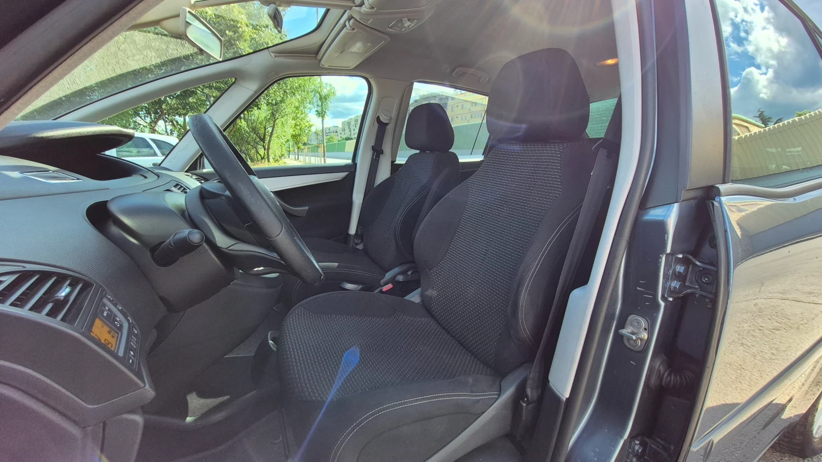 Citroen C4 Picasso 1.6HDI 2012 ФЕЙСЛИФТ РАЗПРОДАЖБА, снимка 4 - Автомобили и джипове - 55526345
