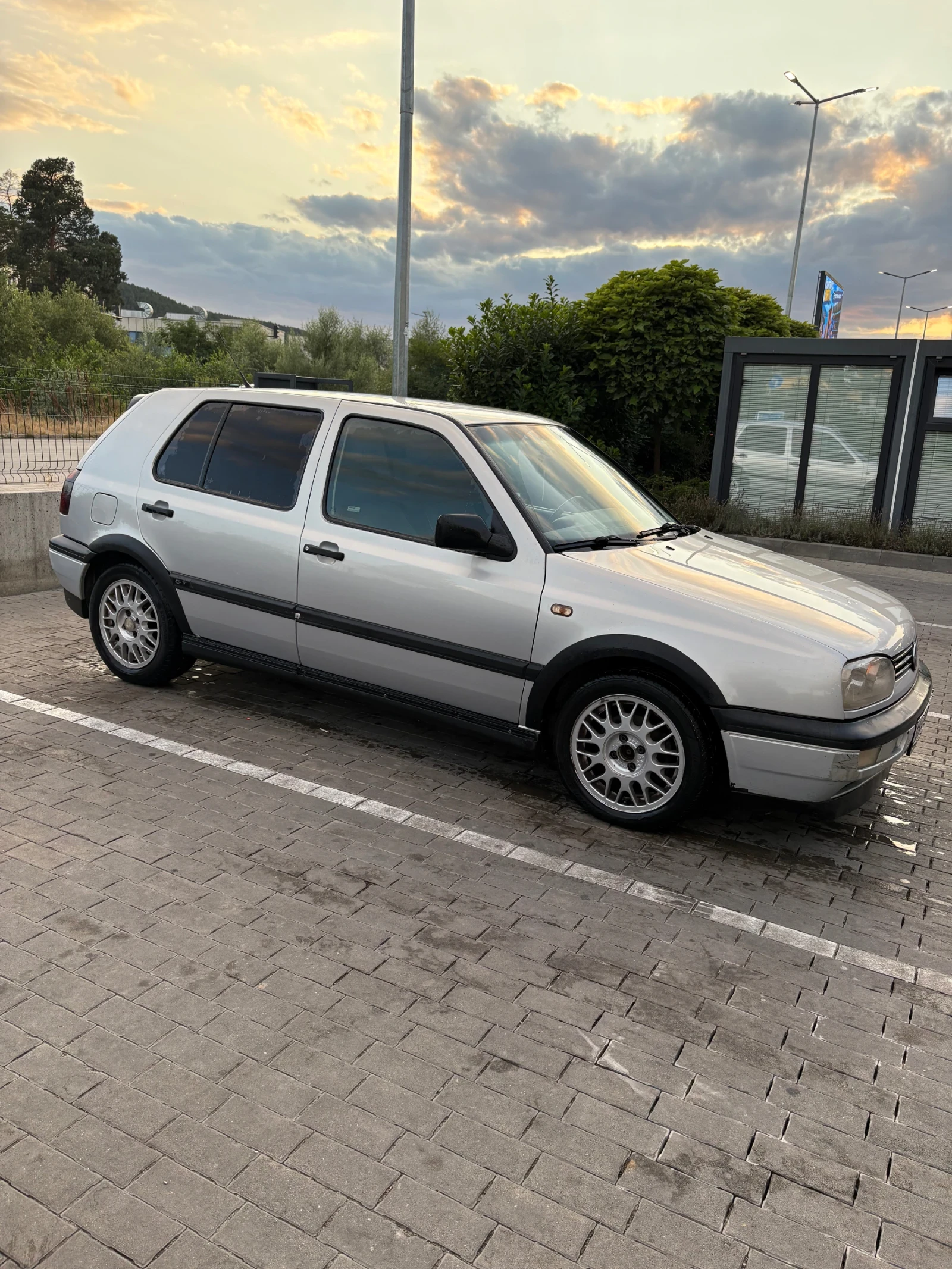 VW Golf Kolata e v top sastoqanie, снимка 2 - Автомобили и джипове - 55660795