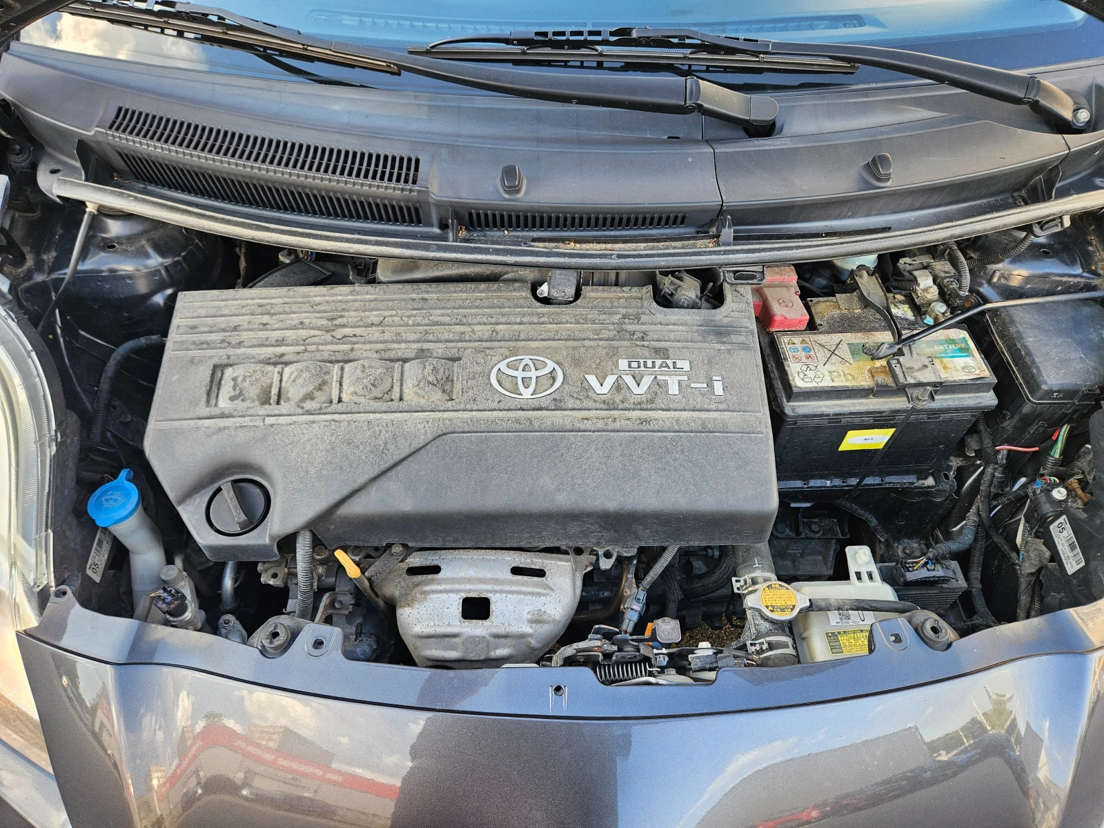 Toyota Yaris 1.33 DUAL VVT-I ПЕРФЕКТНА, снимка 15 - Автомобили и джипове - 55943462