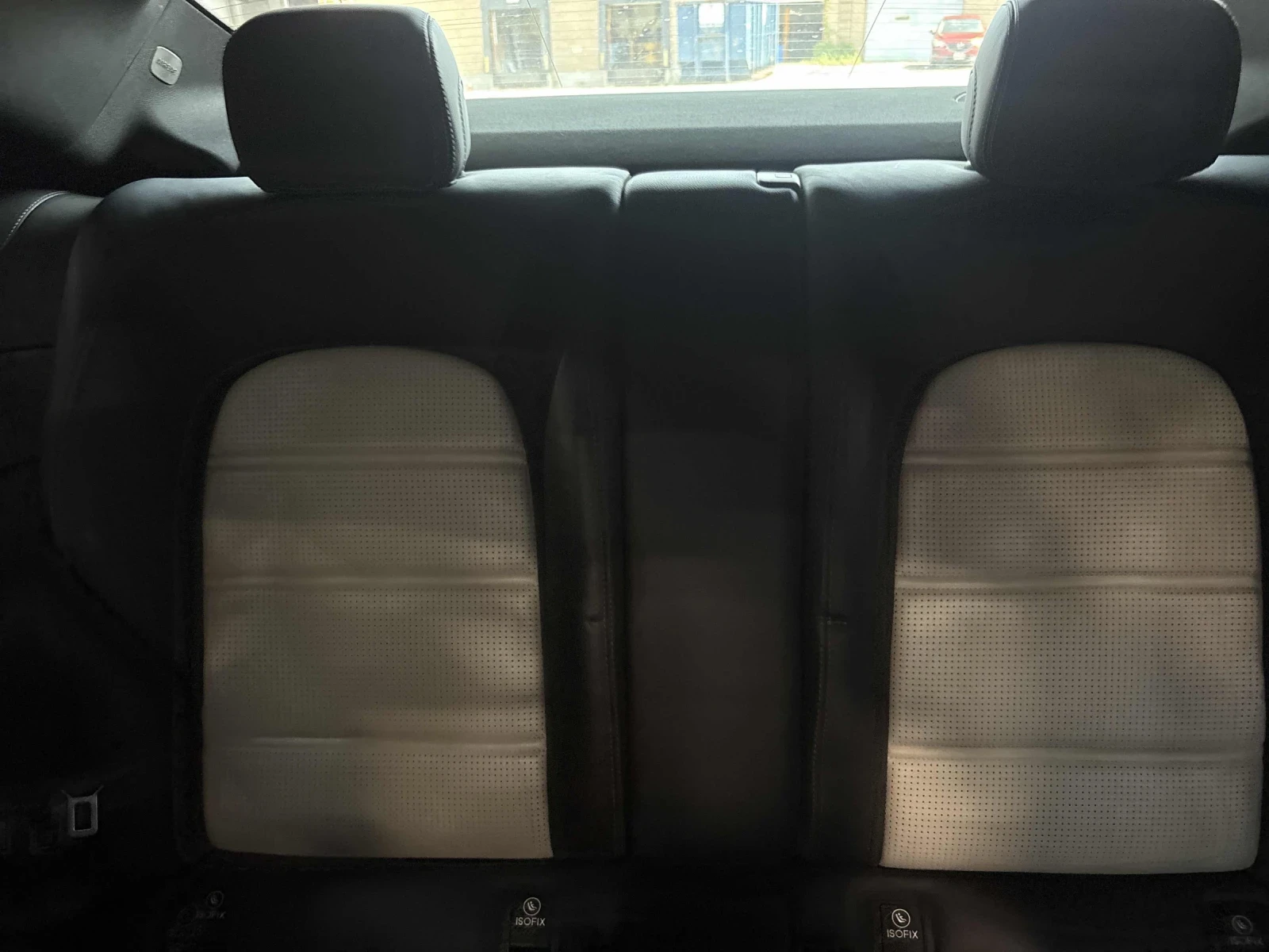 Mercedes-Benz C 63 AMG 360* Pano* Brum* Distronic* HUD* Подгрев* , снимка 15 - Автомобили и джипове - 55990591