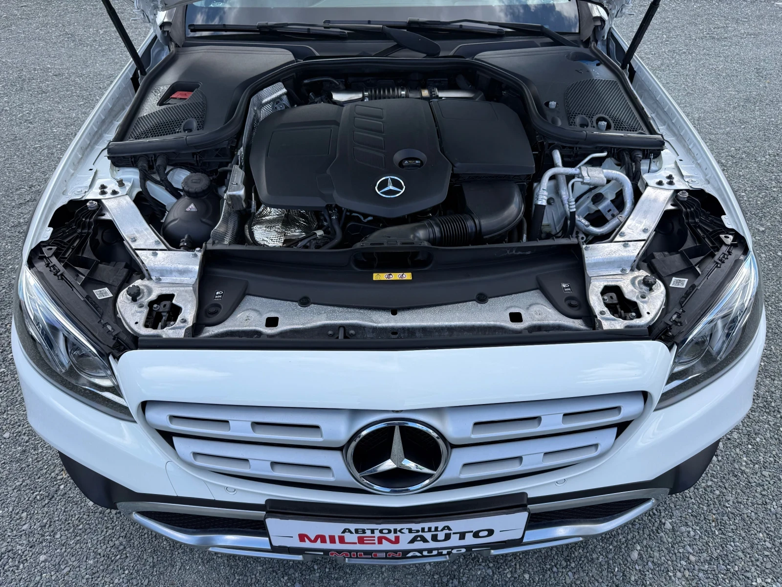 Mercedes-Benz E 220 (KATO НОВА)^(4-MATIC)^(AIRMATIC)^(ALLTERRAIN), снимка 17 - Автомобили и джипове - 56313962