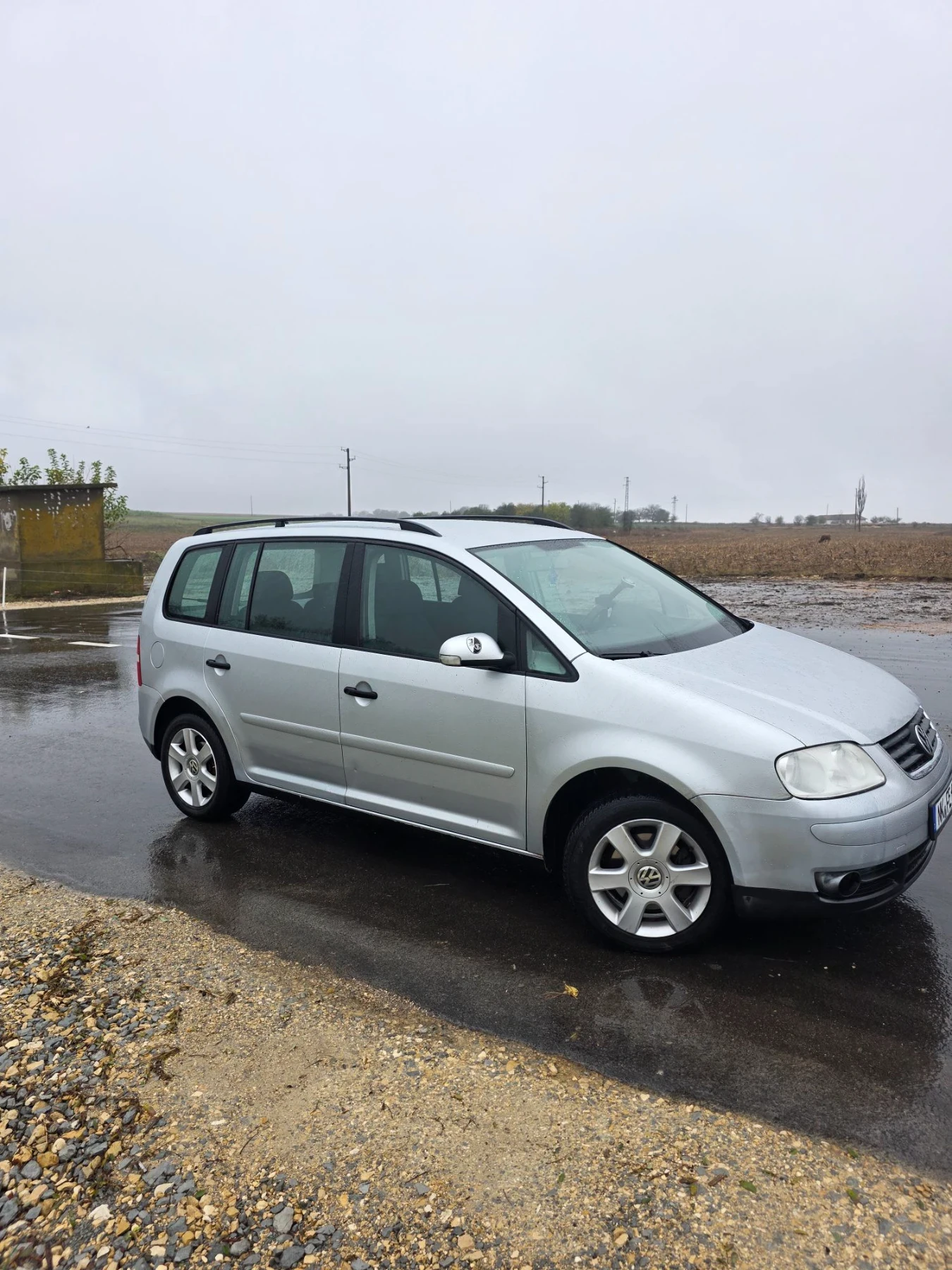 VW Touran, снимка 4 - Автомобили и джипове - 56712754