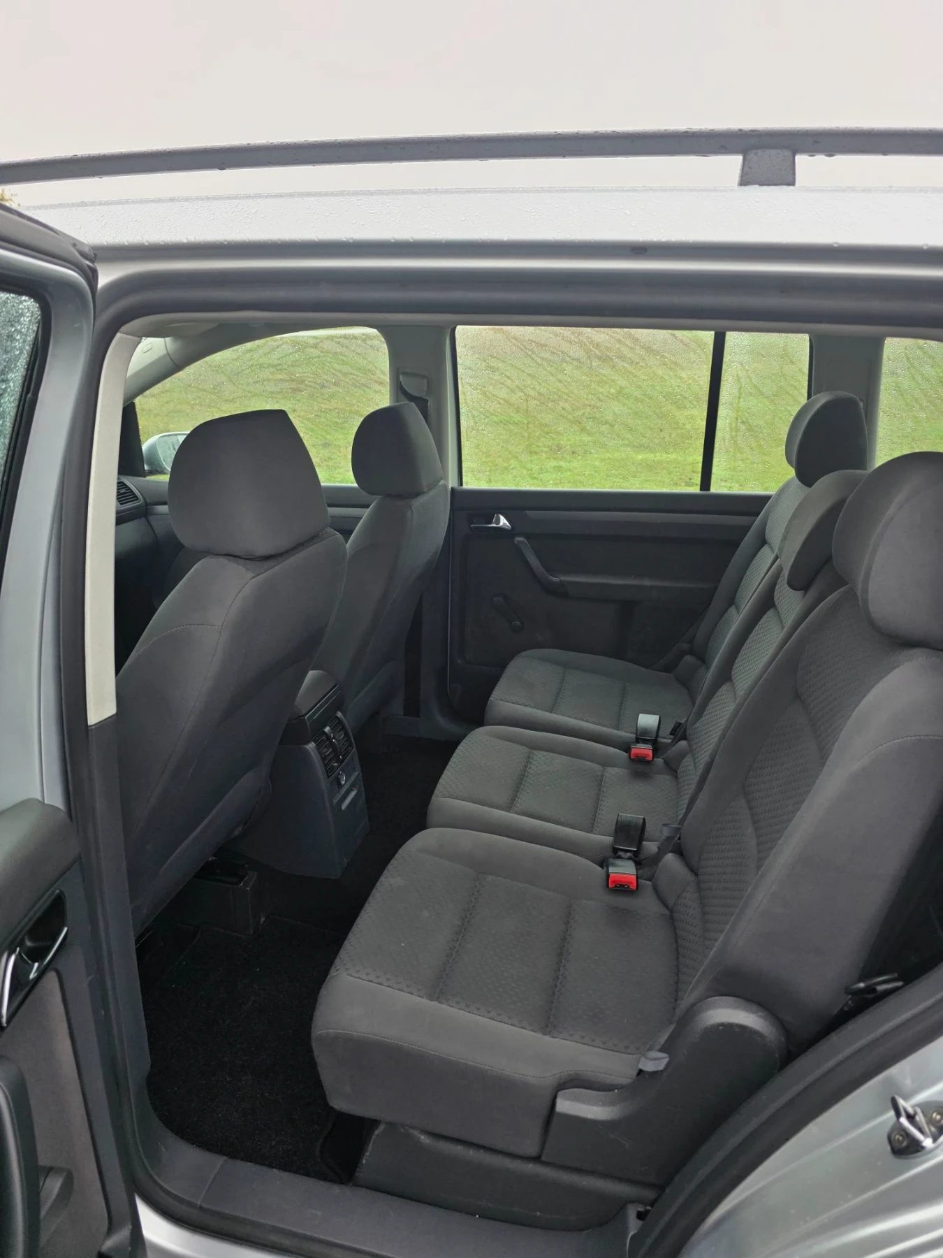 VW Touran, снимка 10 - Автомобили и джипове - 56712754