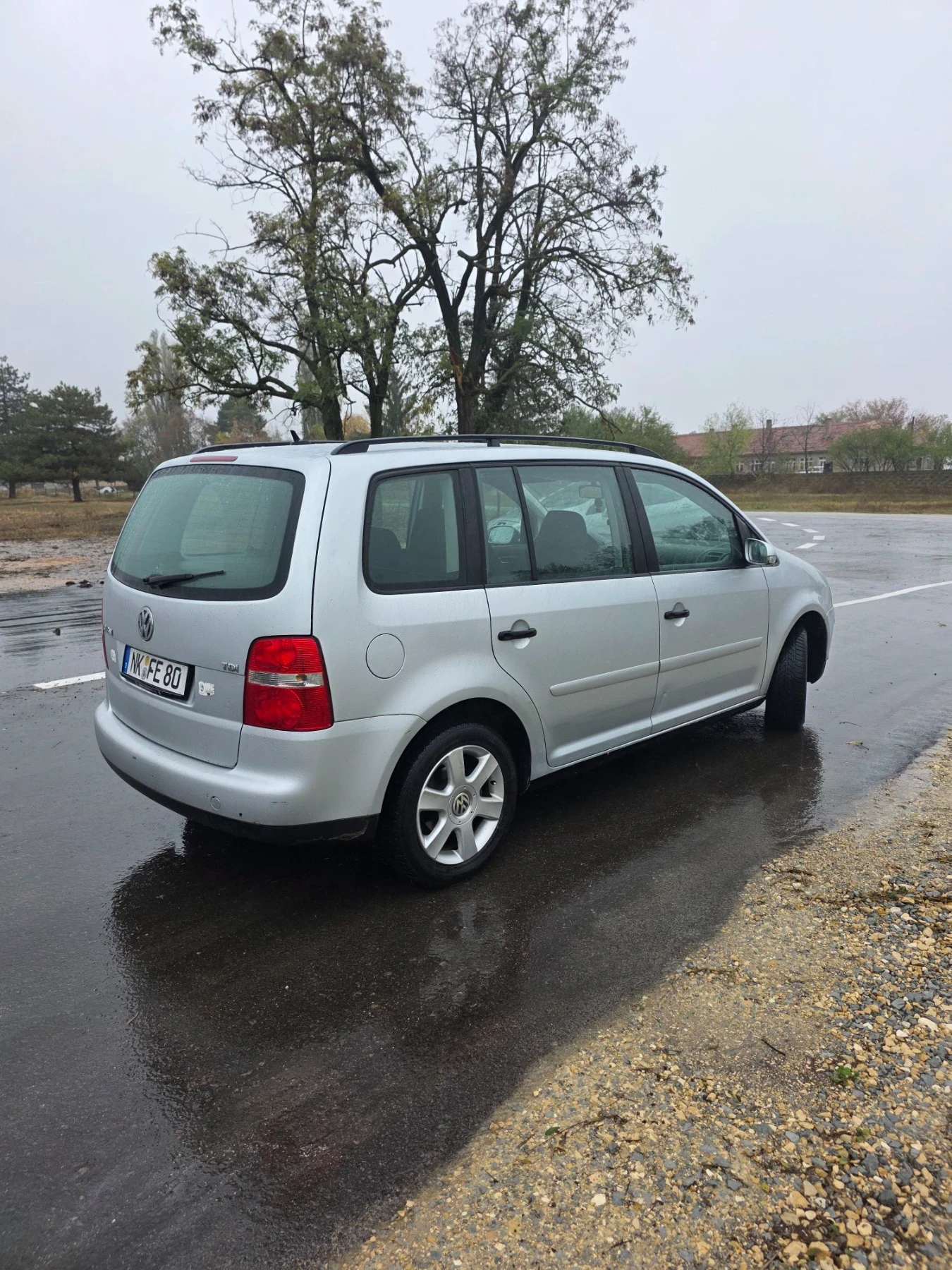 VW Touran, снимка 5 - Автомобили и джипове - 56712754