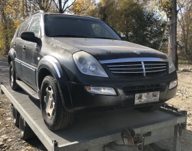 SsangYong Rexton 2.7 xdi 2 бр сив и черен, снимка 1 - Автомобили и джипове - 38450285