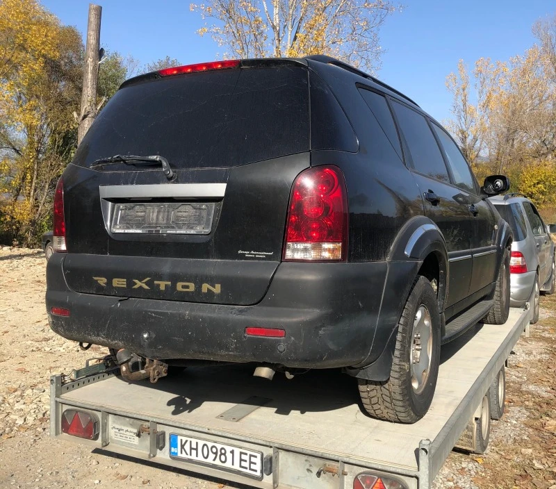 SsangYong Rexton 2.7 xdi 2 бр сив и черен, снимка 3 - Автомобили и джипове - 38450285