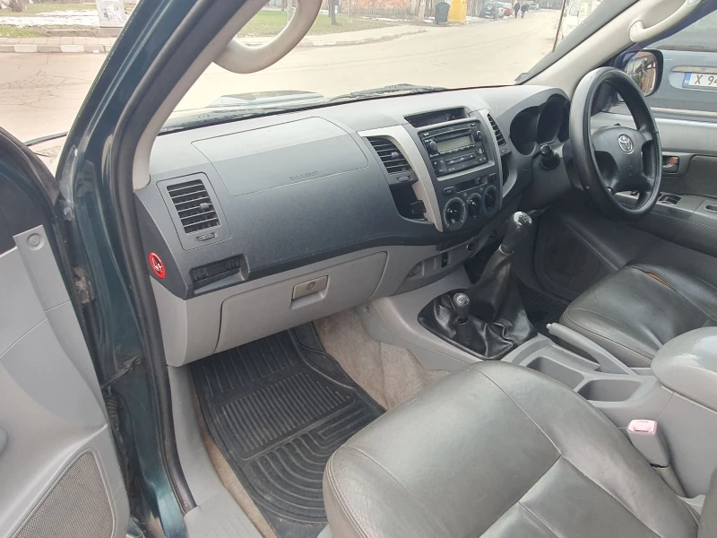 Toyota Hilux, снимка 6 - Автомобили и джипове - 48669641