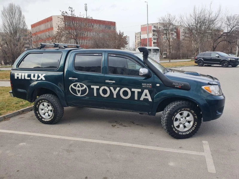 Toyota Hilux, снимка 7 - Автомобили и джипове - 47931581