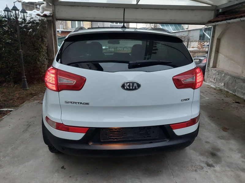 Kia Sportage 4&#215;4 FUL FUL 183КС., снимка 4 - Автомобили и джипове - 48654517