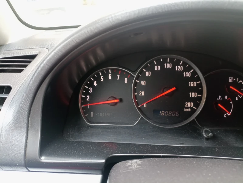 Suzuki Vitara, снимка 9 - Автомобили и джипове - 48825400