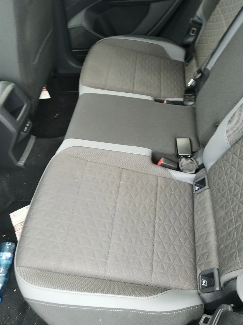 VW T-Cross, снимка 14 - Автомобили и джипове - 52668571