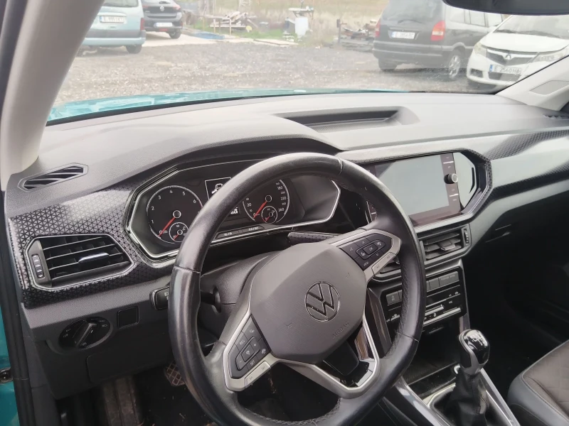 VW T-Cross, снимка 9 - Автомобили и джипове - 52668571