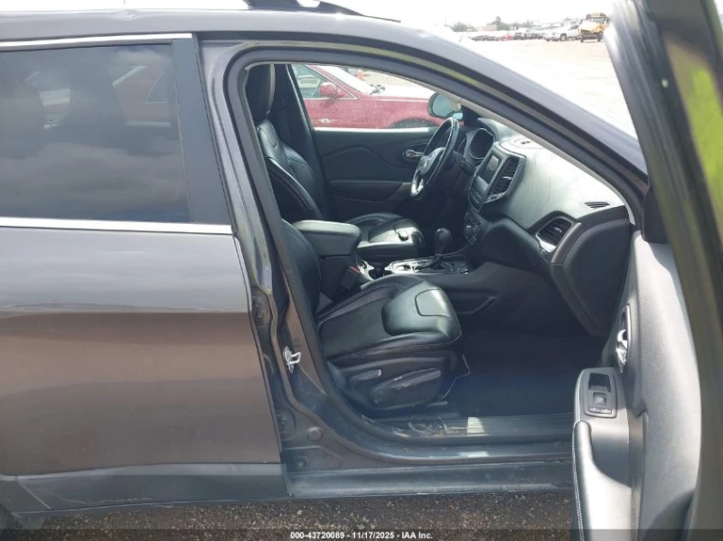 Jeep Cherokee 2.4L I-4 VVT, 180HP Front Wheel Drive, снимка 10 - Автомобили и джипове - 53286945