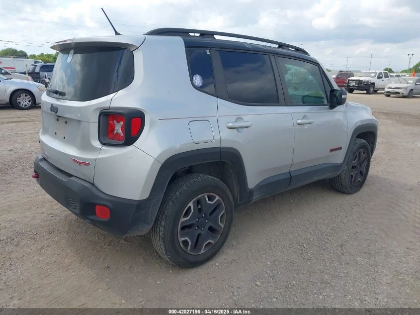 Jeep Renegade 2.4L I-4 VVT, 180HP 4X4 Drive - изображение 9