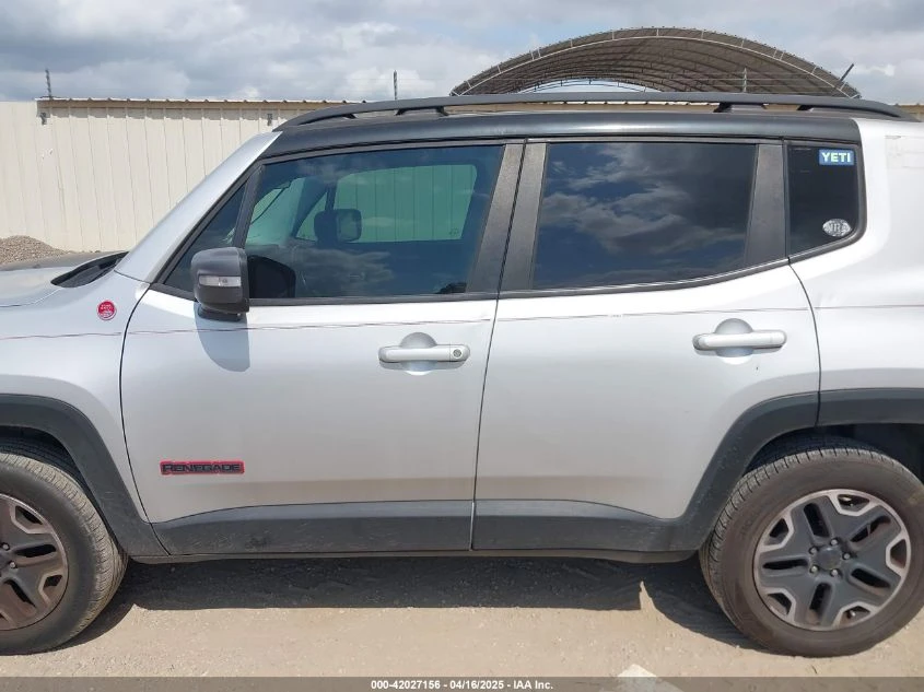 Jeep Renegade 2.4L I-4 VVT, 180HP 4X4 Drive - изображение 6