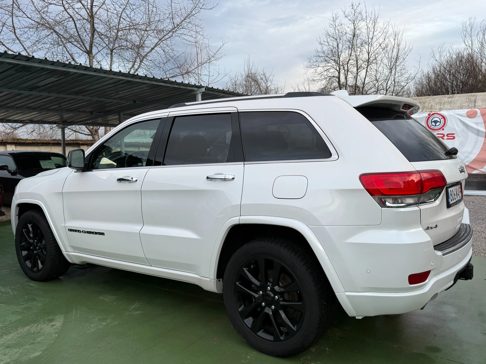 Jeep Grand cherokee OVERLAND - изображение 6