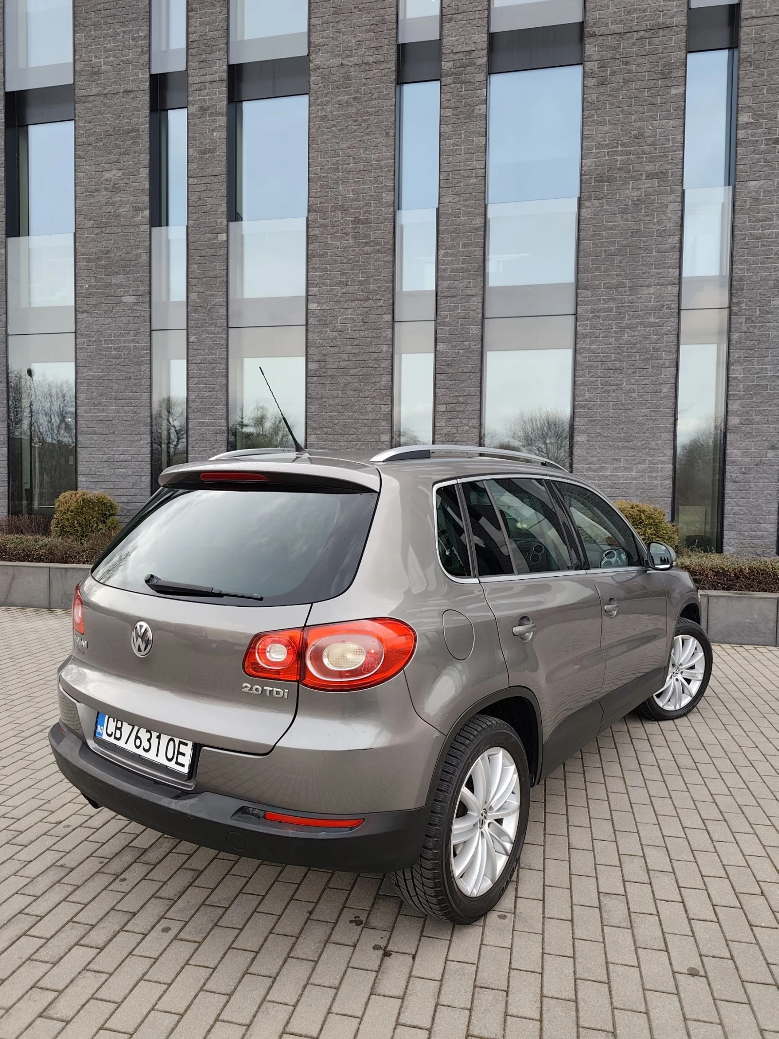 VW Tiguan 2.0 TDI DSG 4motion, снимка 9 - Автомобили и джипове - 53897118