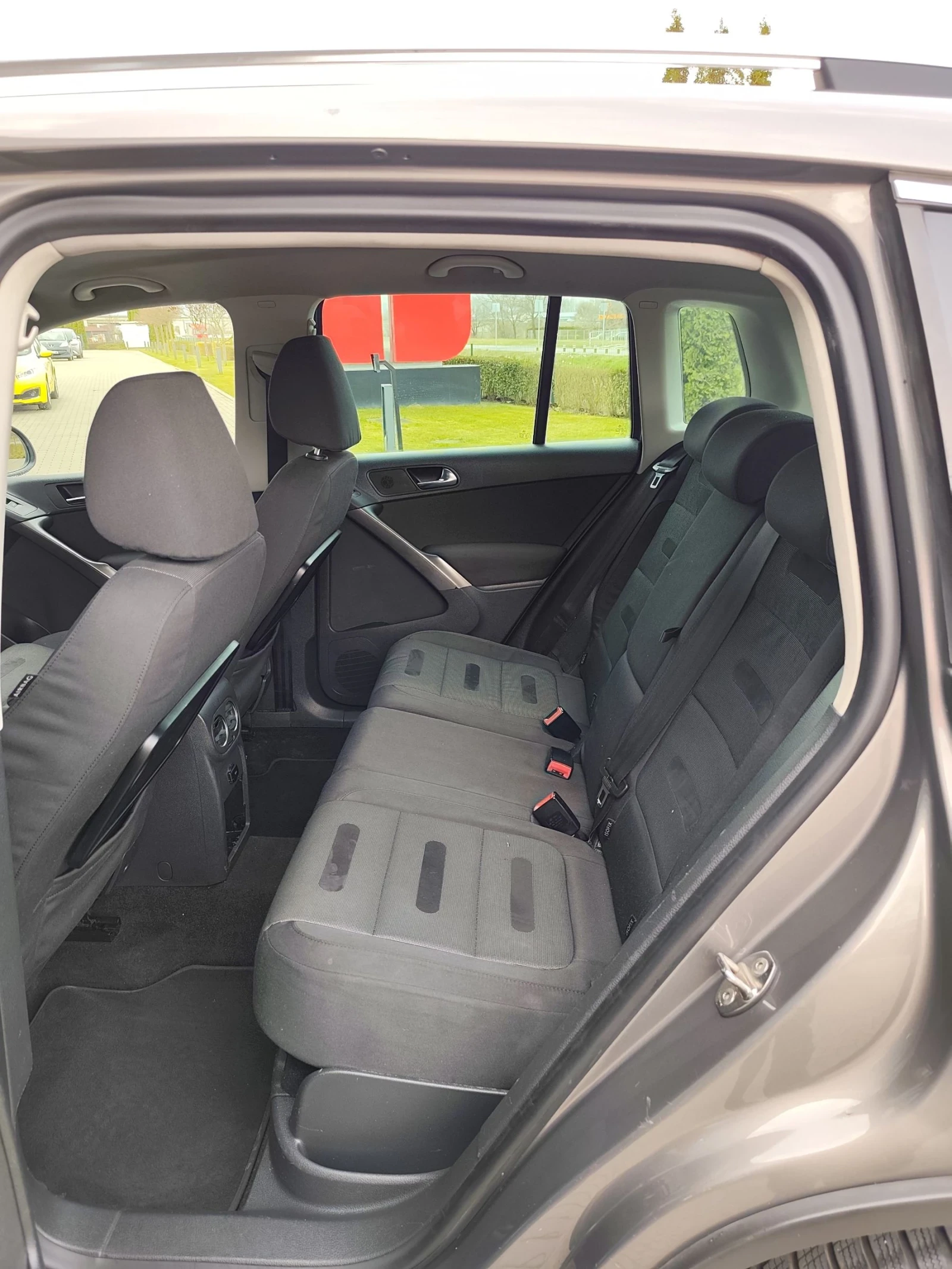 VW Tiguan 2.0 TDI DSG 4motion, снимка 13 - Автомобили и джипове - 53897118