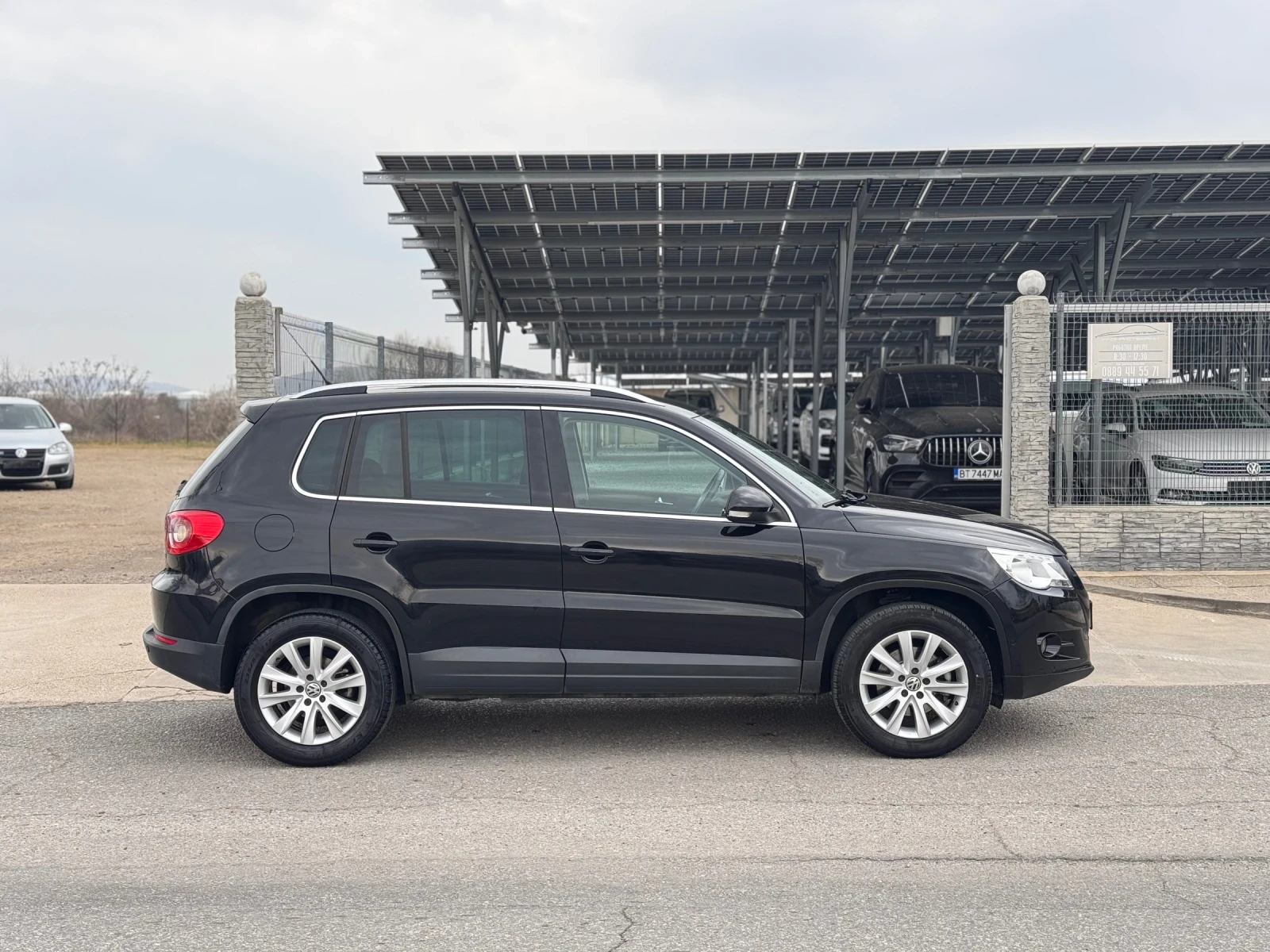 VW Tiguan 2.0TDI 4MOTION 140кс DSG * 122хил.км* , снимка 6 - Автомобили и джипове - 53999240
