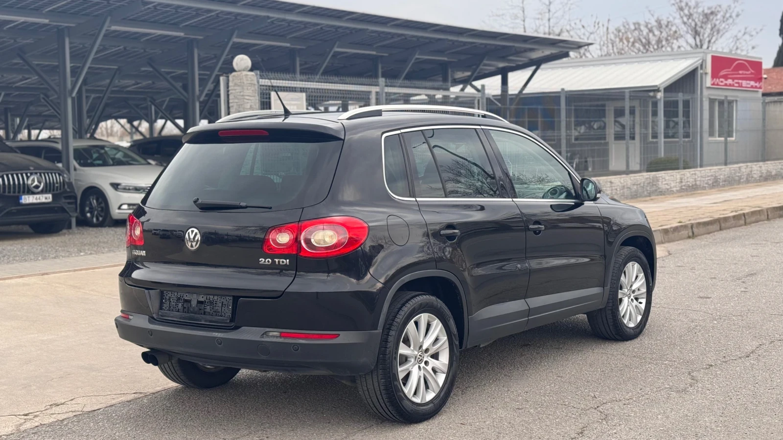 VW Tiguan 2.0TDI 4MOTION 140кс DSG * 122хил.км* , снимка 5 - Автомобили и джипове - 53999240