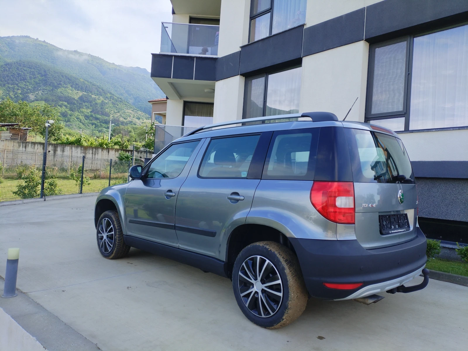 Skoda Yeti 2.0 TDI 110hp 6ск 4Х4 OFFROAD , снимка 11 - Автомобили и джипове - 54878953