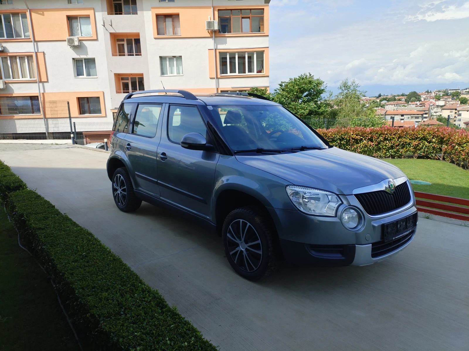 Skoda Yeti 2.0 TDI 110hp 6ск 4Х4 OFFROAD , снимка 3 - Автомобили и джипове - 54878953
