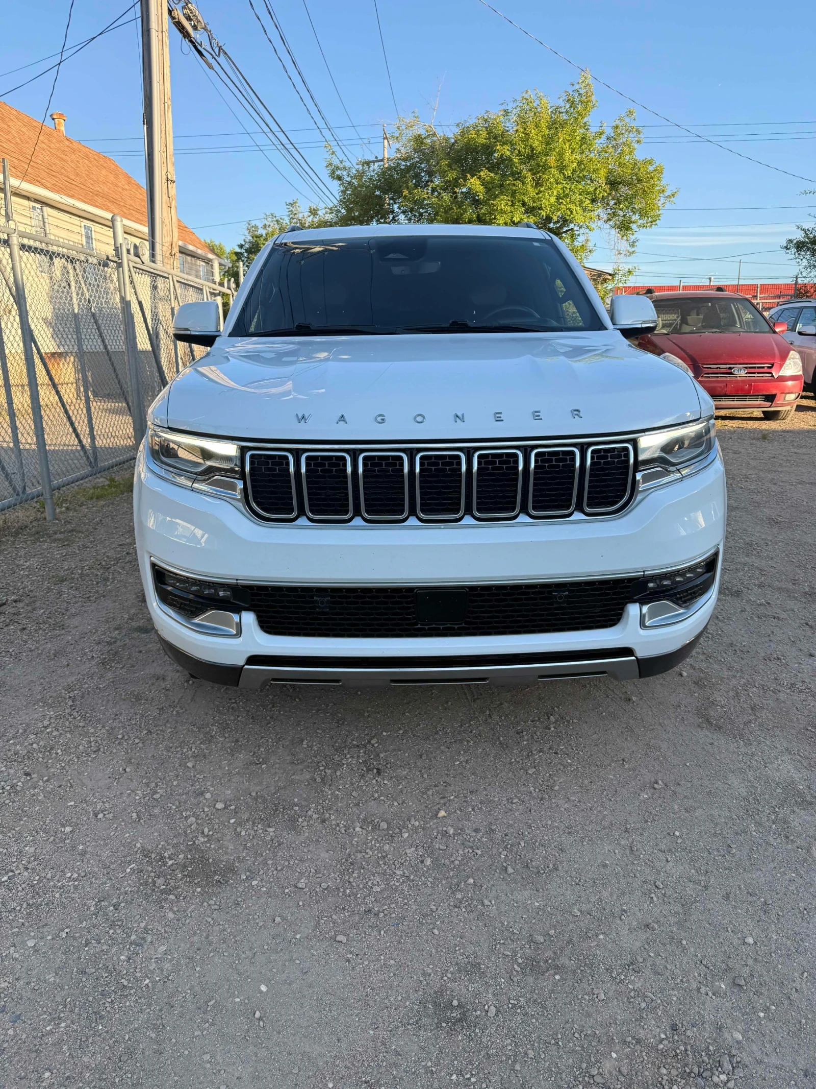 Jeep Grand Wagoneer SERIES III / CARFAX, снимка 2 - Автомобили и джипове - 54895651