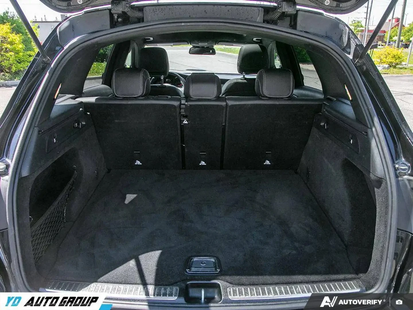 Mercedes-Benz GLC 300 AMG SPORT PREMIUM PKG ЦЕНА ДО БГ АВТОКРЕДИТ, снимка 8 - Автомобили и джипове - 55433712