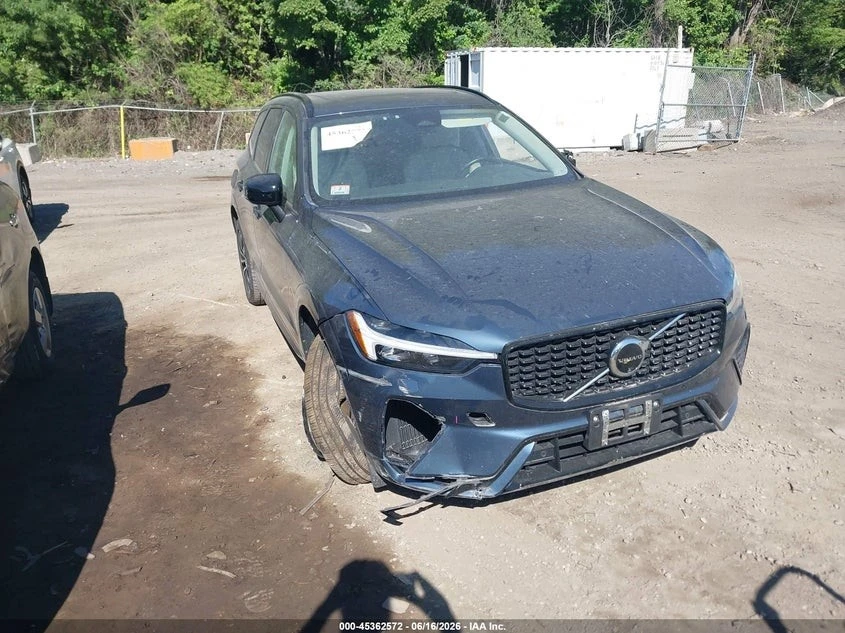 Volvo XC60 * B5* PLUS* DARK* ПАНО* KEYLESS* Camera* ПОДГРЕВ* 