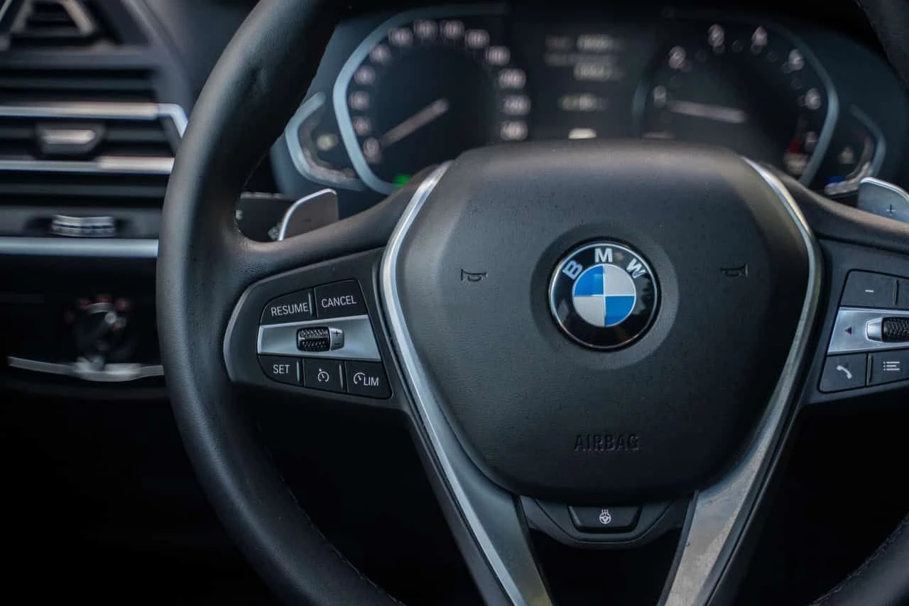 BMW X3 * 30i xDrive30i| NoAccident| Essential| Pano| BSM|, снимка 16 - Автомобили и джипове - 55545344