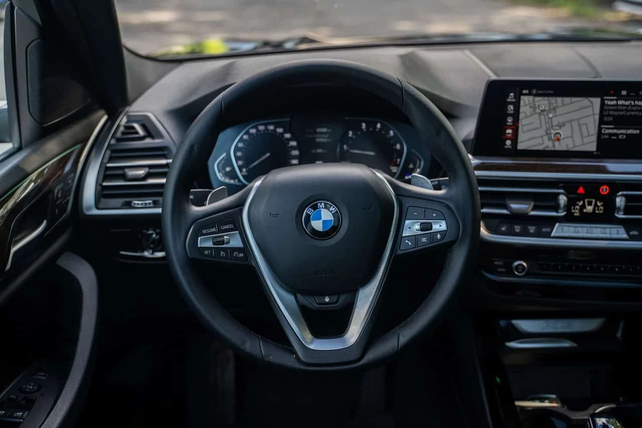 BMW X3 * 30i xDrive30i| NoAccident| Essential| Pano| BSM|, снимка 13 - Автомобили и джипове - 55545344