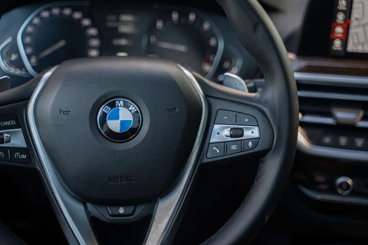 BMW X3 * 30i xDrive30i| NoAccident| Essential| Pano| BSM|, снимка 17 - Автомобили и джипове - 55545344