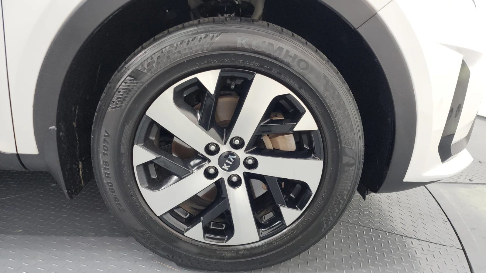 Kia Sorento 2.2* ЕЛ. БАГАЖНИК* ПОДГРЕВ ВОЛАН* КРАЙНА ЦЕНА, снимка 5 - Автомобили и джипове - 56025331